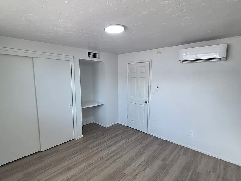 2053 N Alvernon Way — Photo 9