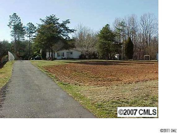 5th image of 1697 N Highway 16