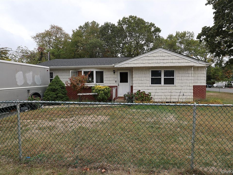 1st image of 143 Jefferson Avenue