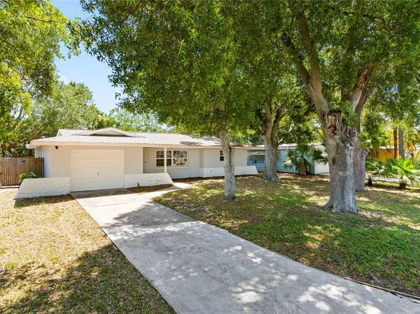 359 Wertz Dr, Largo, FL 33771