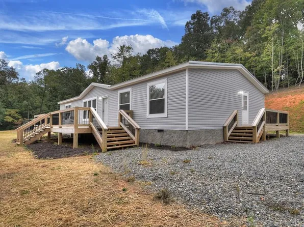 830 Turtle Ridge Rd, Ellijay, GA 30536
