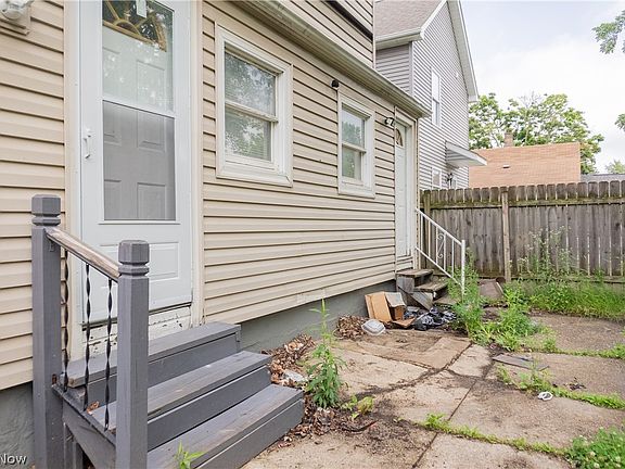 4th image of 3247 W 56th St