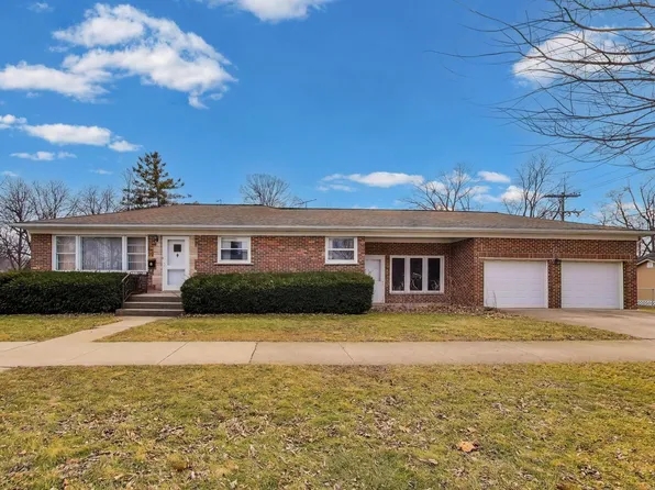 320 N Prospect Manor Ave, Mount Prospect, IL 60056