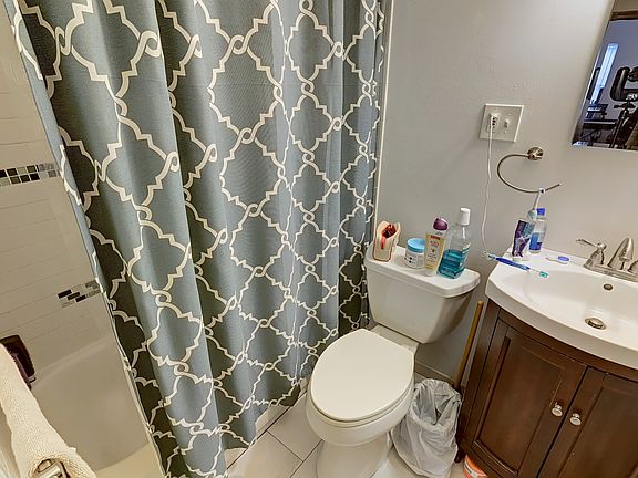 5th image of 267 Main St APT 3A