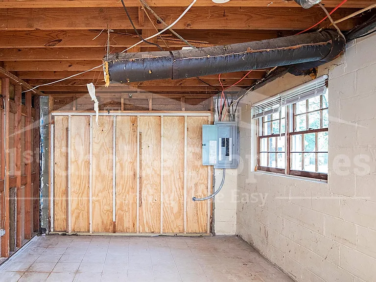 1037 Dawn Dr — Photo 24