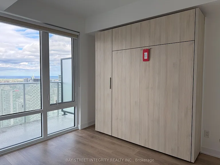 501 Yonge St #4108 — Photo 4