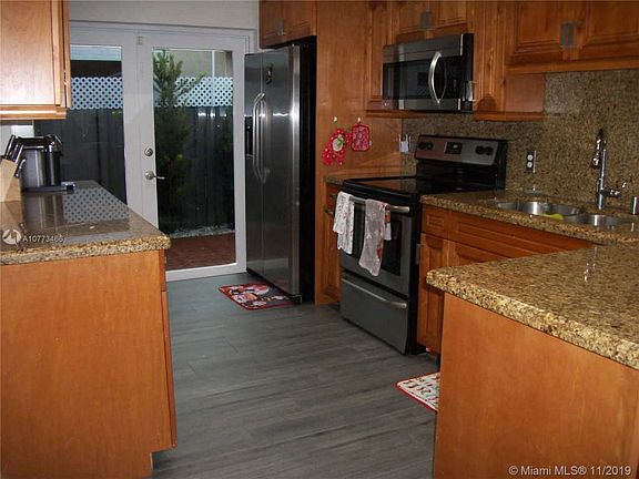 4th image of 9044 NW 121st St #104