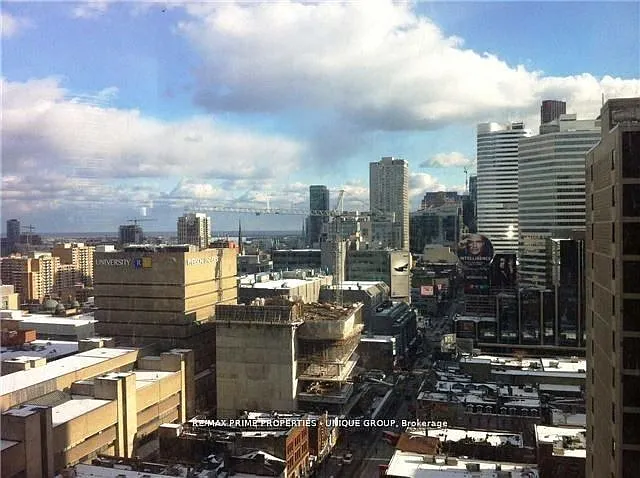 386 Yonge St #1707 — Photo 15