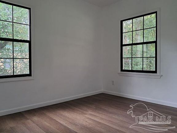 3rd image of 1403 N 49th Ave