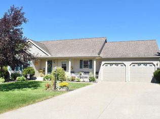 1520 Berkshire Ct W, Shipshewana, IN 46565