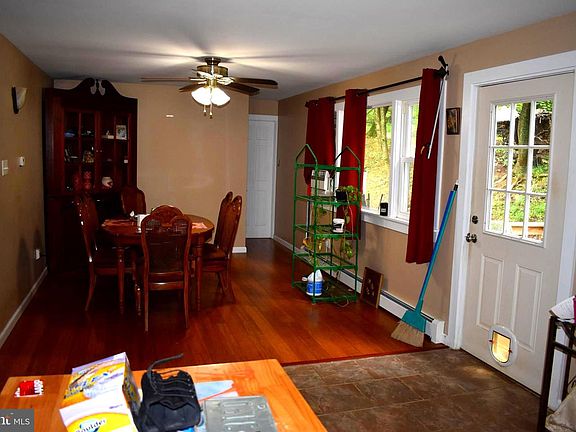 5th image of 544 Birch Hill Rd