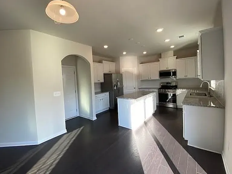 1048 Winnett Dr — Photo 22