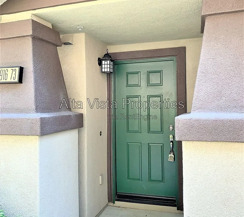16916 Hutchins Lndg #73