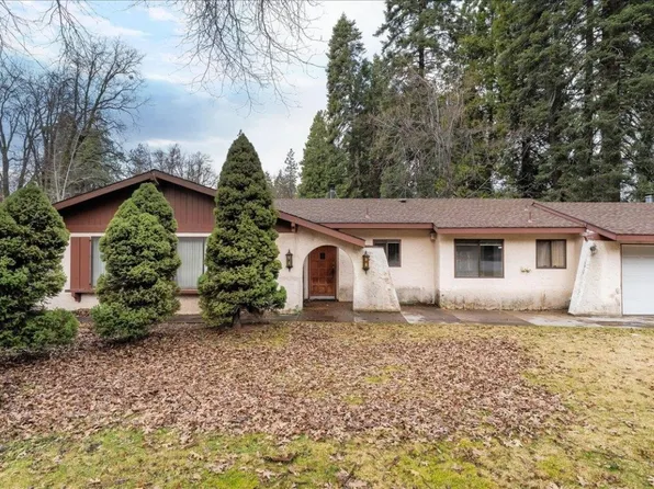 307 S Washington Dr, Mount Shasta, CA 96067