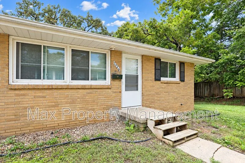 2 bed, 1.0 bath, 770 sqft, $995 — Photo 4