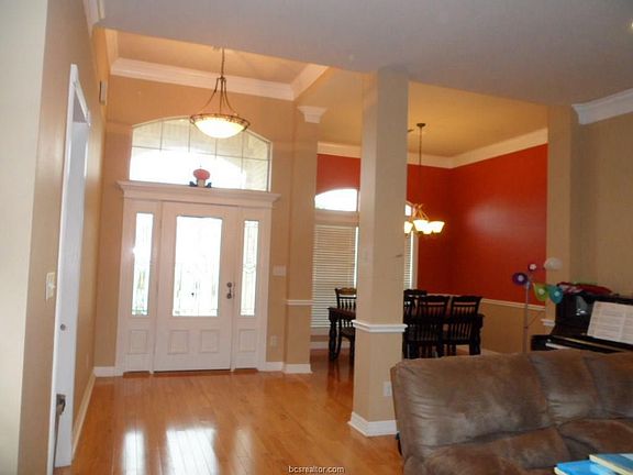 2nd image of 4504 Diamond Ct