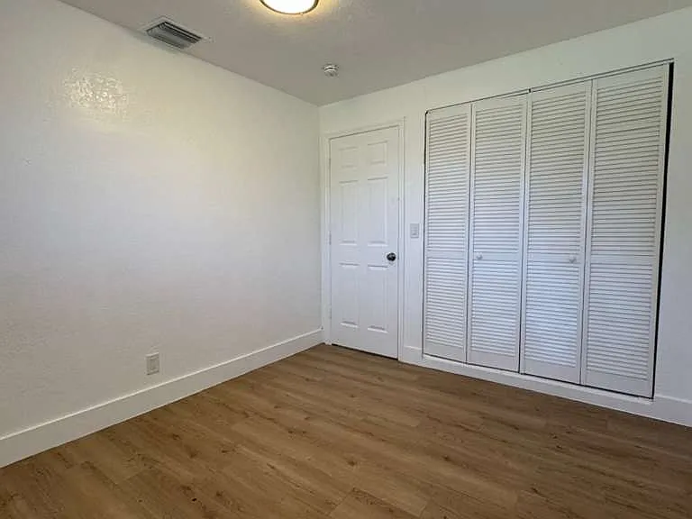 3039 Avenue J #4 — Photo 9