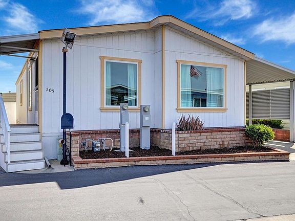 3rd image of 205 Mockingbird Ln