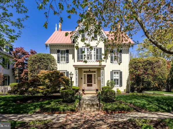 35 Ridgway St, Mount Holly, NJ 08060