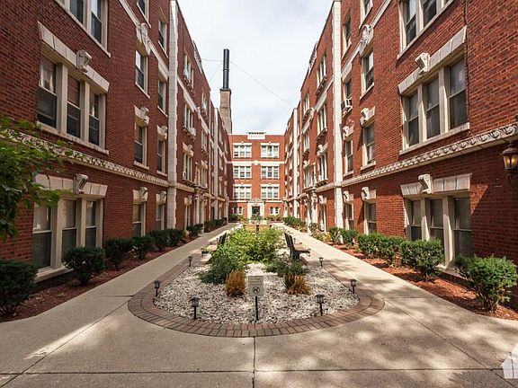 5th image of 546 W Surf St #Large1bed-