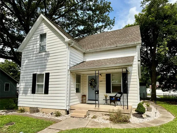 107 S Cherry St, Freeburg, IL 62243