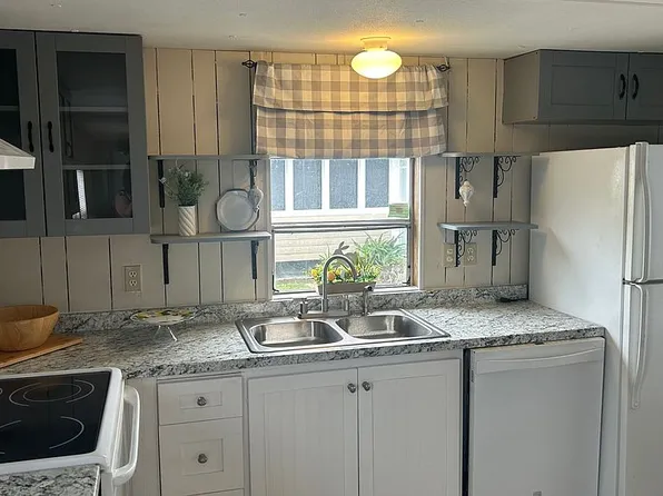 2455 N Tropical Trl #20, Merritt Island, FL 32953