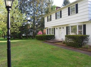 17 Nida Dr, Northford, CT 06472