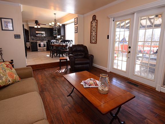 Flowing Open Floorplan