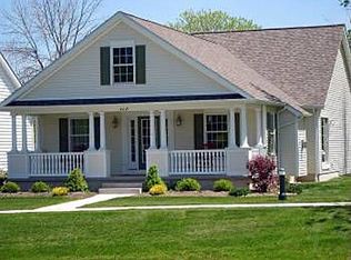408 Garden Ln, Lewiston, NY 14092