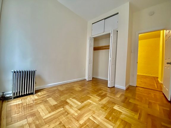 4th image of 229 E 12th St APT 23A