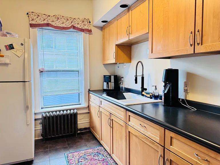 151 Western Ave N #10 — Photo 2