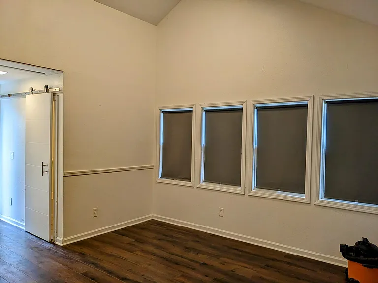 1272 Almont Dr SW — Photo 7