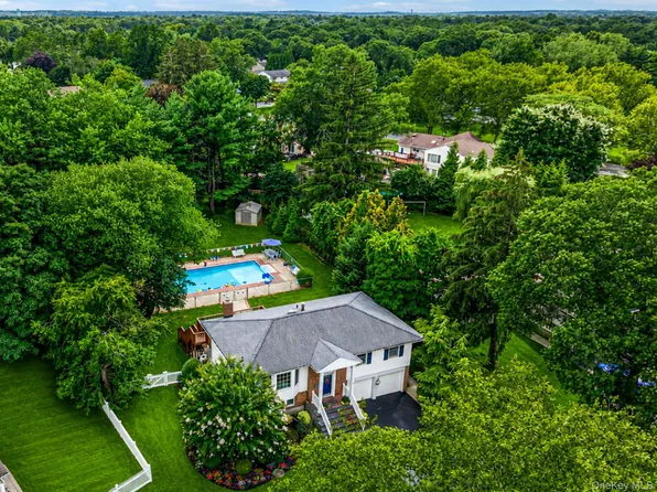 212 Cedrus Avenue, East Northport, NY 11731