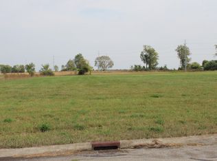 Smith Dr, Auburn, IN 46706