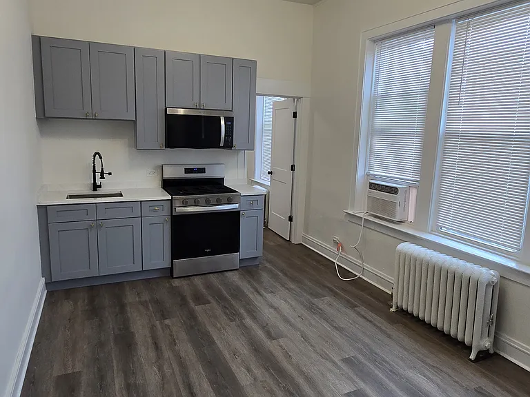 13030 Western Ave #11 — Photo 6