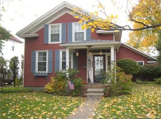 2632 Riverside Dr, Trenton, MI 48183