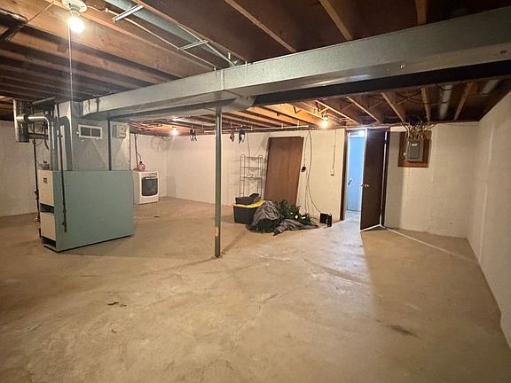 3rd image of 102 S Midpark Dr #102