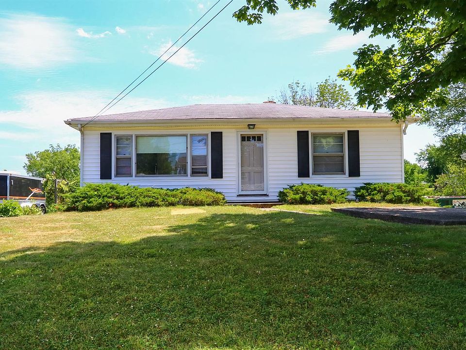 1st image of 5850 Green Dr