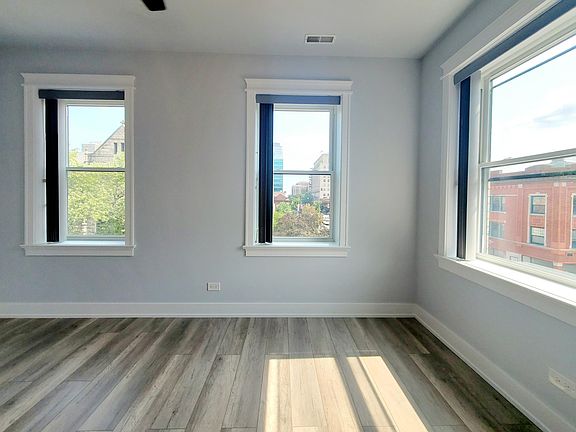 5th image of 1424 E 53rd St #302