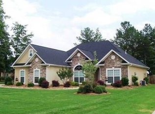 422 Glouchester Dr, Locust Grove, GA 30248