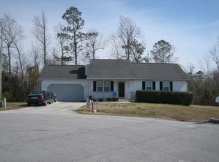 257 Zachary Ln, Hubert, NC 28539