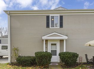 1578 Quaker Ln #172-D, Prospect Heights, IL 60070