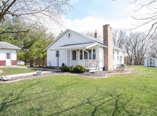 1472-3300 East Rd, Windsor, IL 61957