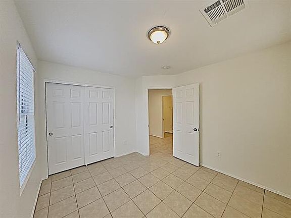 4th image of 8123 Finch Feather St