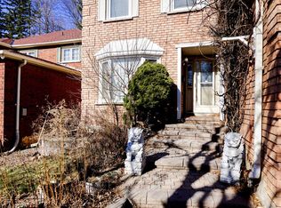 26 Dartmoor Dr, Toronto, ON M1E5B2