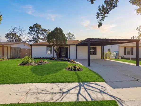 2716 Windsor Ln, Pasadena, TX 77506