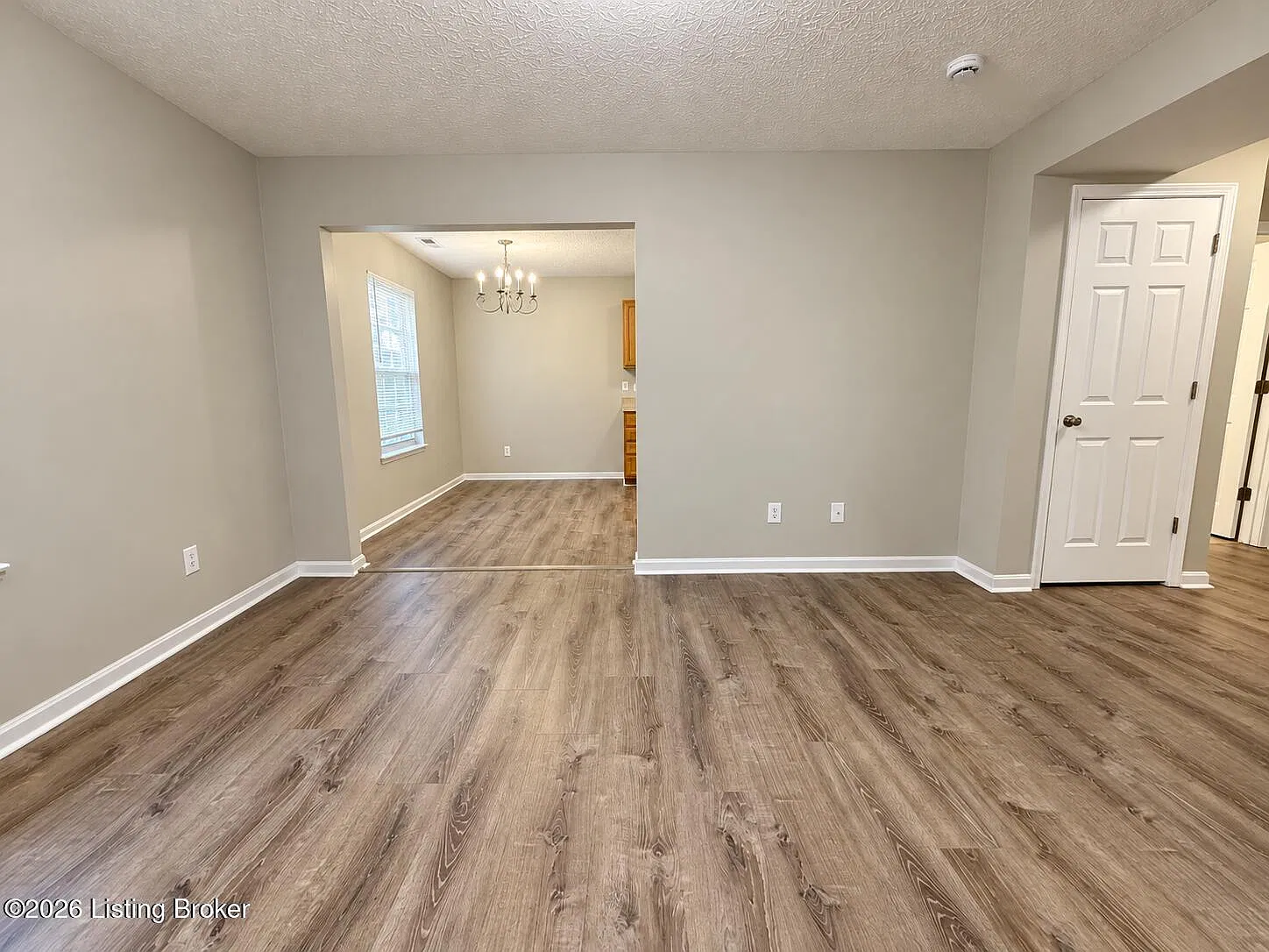 2 bed, 1.0 bath, 1000 sqft, $1,095 — Photo 2