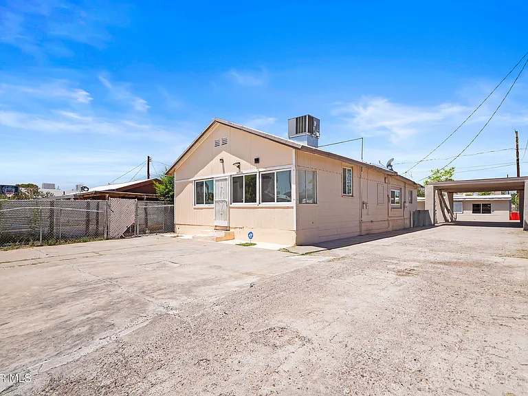 209 N Seville Dr #A — Photo 1