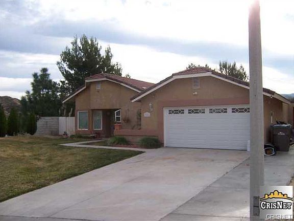 2nd image of 15216 Oleander Ct