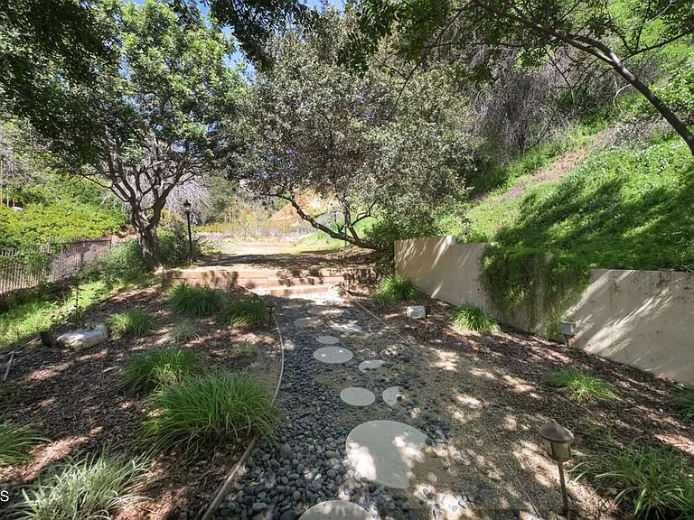 3263 New York Dr — Photo 64